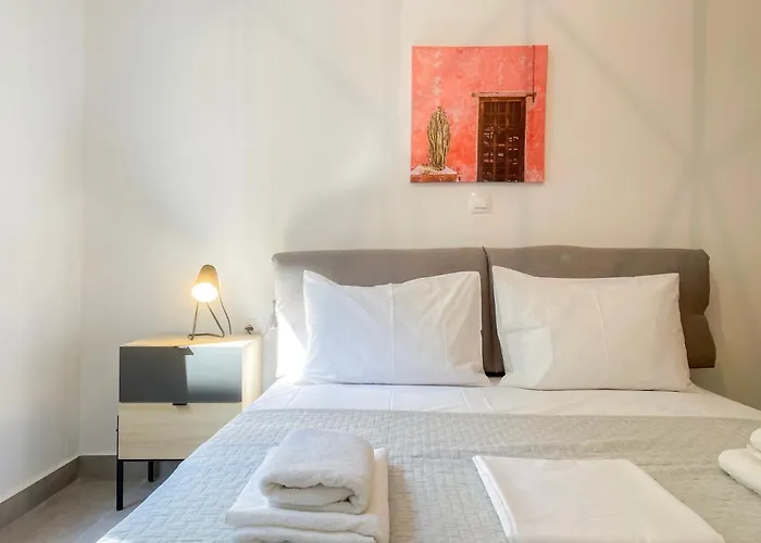 Downtown Retreat 67Sqm Apt In Neos Kosmos