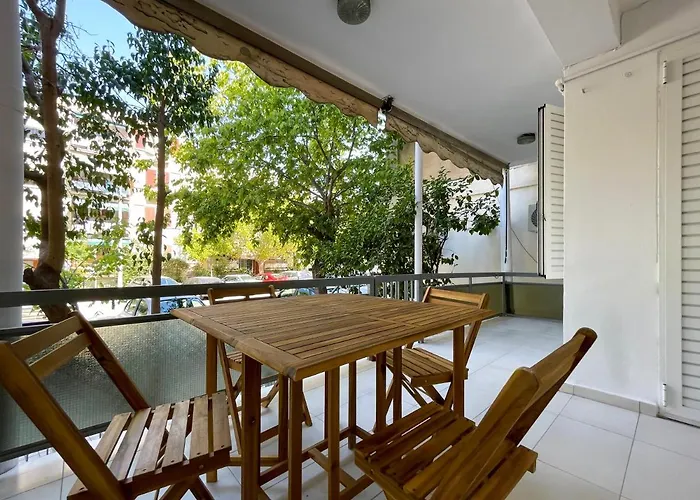 Downtown Retreat 67Sqm Apt In Neos Kosmos